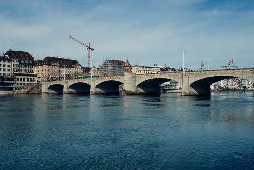 Overhead Bridge Crane selection for urban infrastructure - Comparison of the main bridge-crane options for urban work