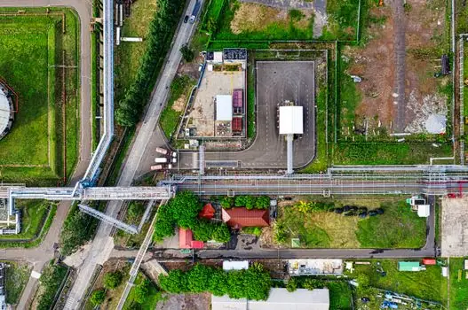 Overhead Bridge Crane selection for pipeline construction - Hazardous-Area and Outdoor Duty Considerations