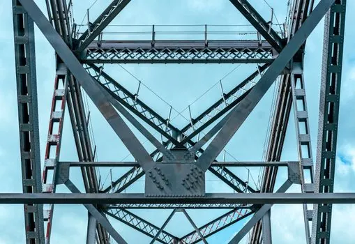 Overhead Bridge Crane selection for pipeline construction - Structural and Runway Verification