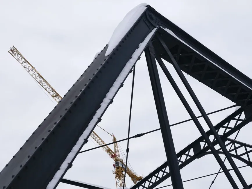 Overhead Bridge Crane Specs for Pipeline Construction Sites