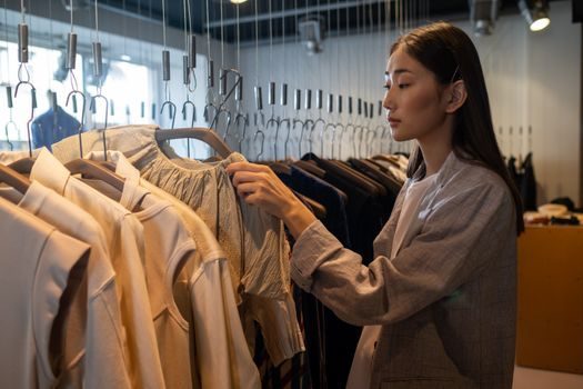 Overhead Conveyor selection for apparel distribution - Limitations, Failure Modes, and Maintenance Reality