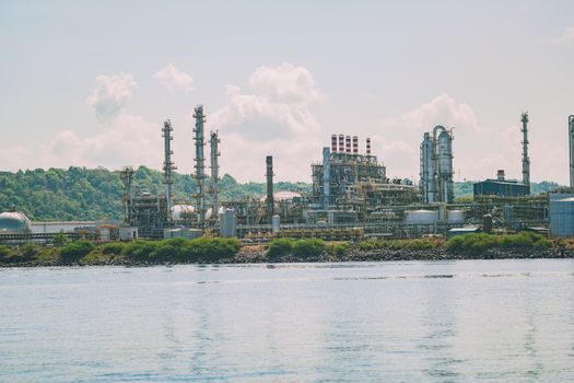 Oxygen Detector selection for oil and gas facilities - Comparison matrix: three sensor families against the four oil-and-gas decision c