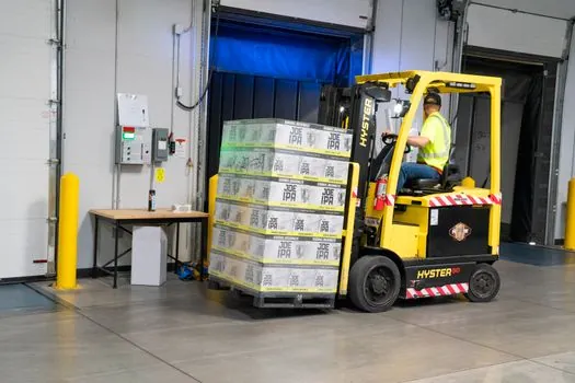 Pallet Rack selection for e-commerce fulfillment - Real use cases from the distributor channel