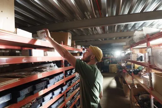 Pallet Rack selection for electronics handling - Frame, beam, and deck spec gates