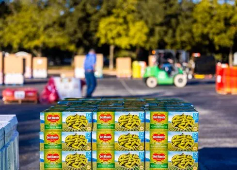 Pallet Stacker selection for retail distribution - Safety, Standards, and Operator Training