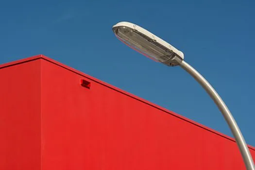 Photoelectric Sensor sizing and selection guide - Environment Derating: Dust, Washdown, Ambient Light, and Housing