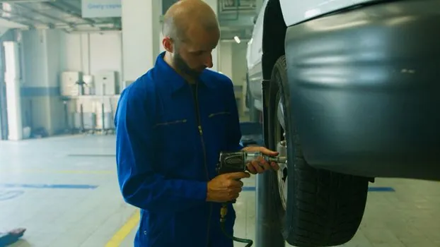 Air Impact Wrench selection for electrical installation - When the Pneumatic Impact Is the Wrong Tool