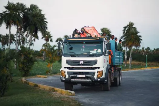 Truck-Mounted Crane selection for pipeline construction - Spec gate 2: dual diesel-electric drive and right-of-way noise