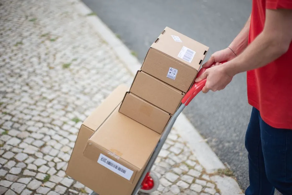 Platform Trolley Spec Map for Retail Distribution: Deck, Caster, and Capacity