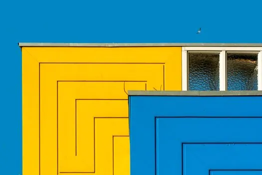 Polyurethane Insulation selection for prefabricated construction - Comparison: PUR board vs PIR sandwich vs mineral wool vs EPS for prefab