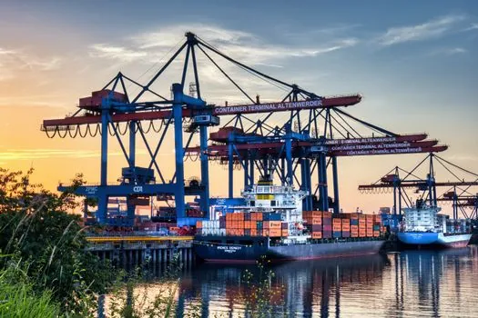 Aerial Work Platform selection for port and terminal operations - Who AWP Rental Fits, and Where It Fails