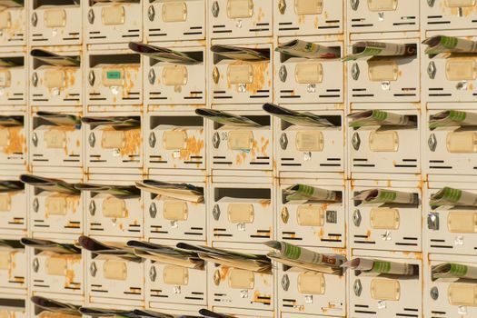 Power Distribution Box buying guide 2026 - Outdoor, wet, and dusty sites: rain-proof enclosures and IP65 junction boxes