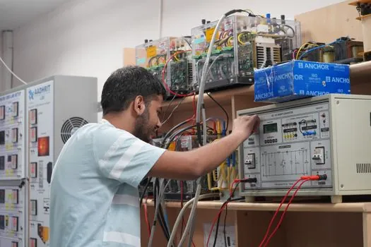 programmable dc power supply certification checklist for high-temperature assembly - Layer 3: Thermal Endurance Under IEC 60068-2-2 Dry Heat