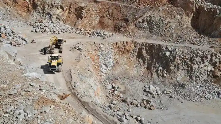 Quarry AWP selection: terrain, height, and drivetrain gates
