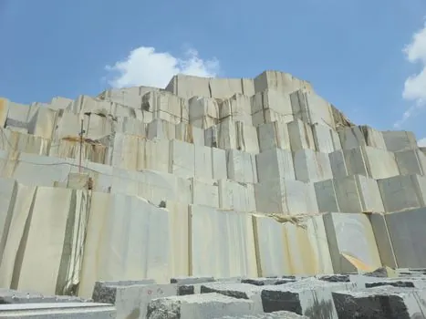 Aerial Work Platform selection for quarrying - Sourcing, lead time, and used market