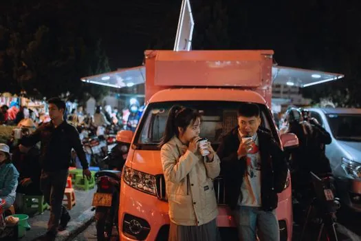 Reach Truck selection for food and beverage - Comparison: reach truck vs counterbalance for F&B