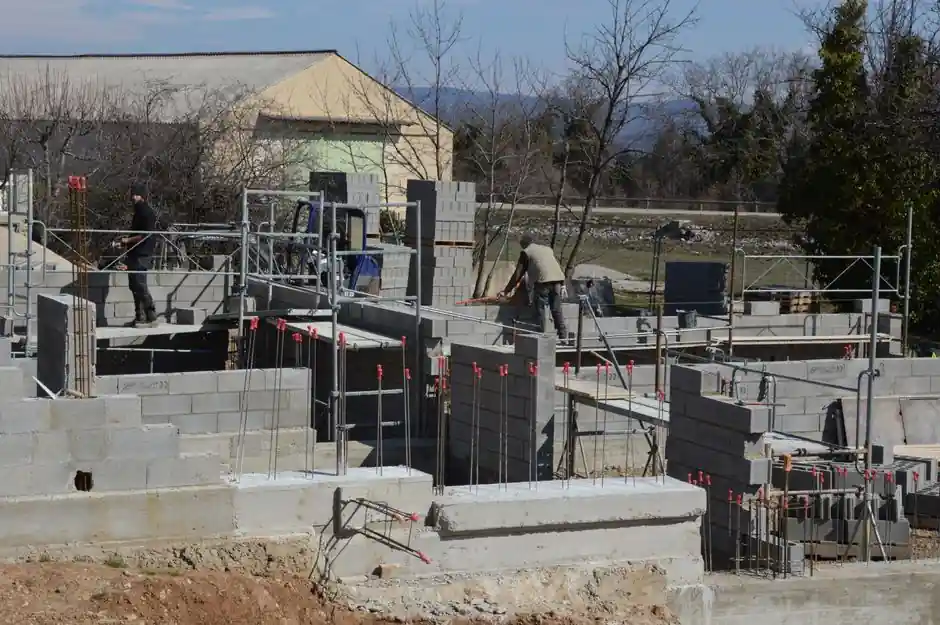 Rebar Bender Selection for Masonry: Capacity, Power and Bend-Angle Gates