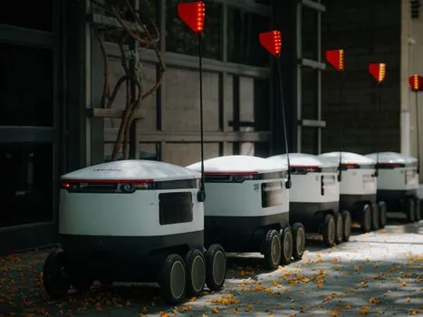 Autonomous Mobile Robot selection for retail distribution - Fleet Management and WMS Interoperability