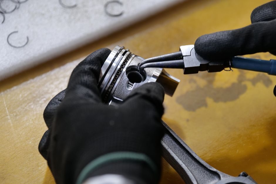 Retaining Ring Pros, Cons, and Spec-by-Spec Selection