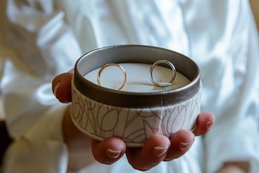 Retaining Ring advantages and disadvantages - Selection criteria: a four-axis decision