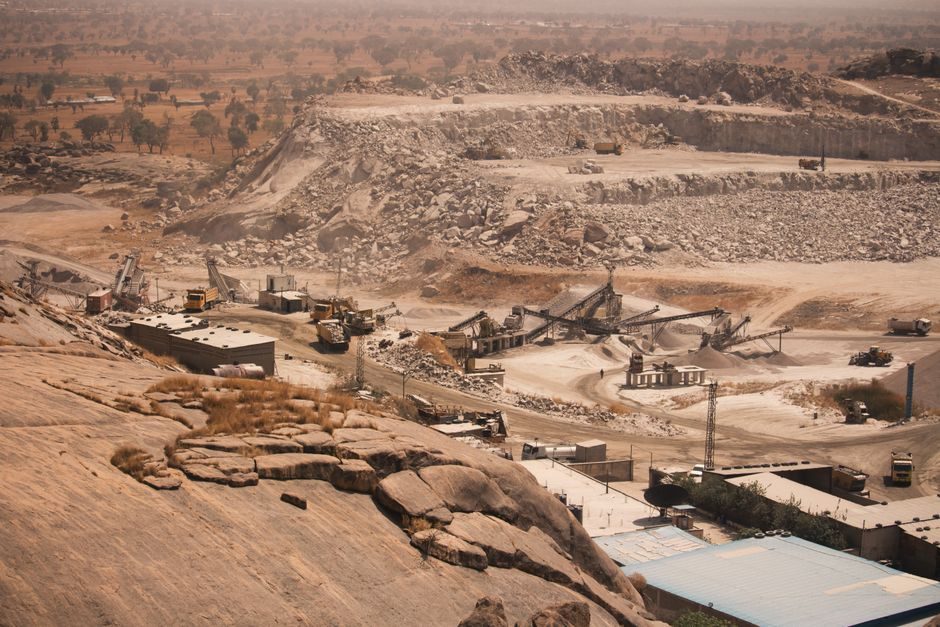 Road roller selection for mining haul roads and tailings