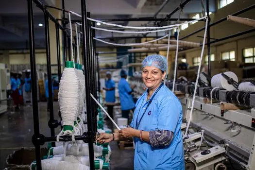 Roller Bearing selection for textile mills - Sealing, Lubrication, and Lint Contamination