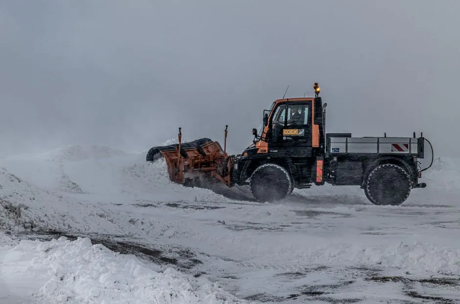Rotary Drilling Rig for Snow Removal: Spec Bands and the Right Tool Split