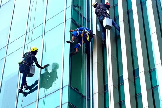 Safety Glasses selection for work at height - PPE Hierarchy Under the Work at Height Regulations 2005