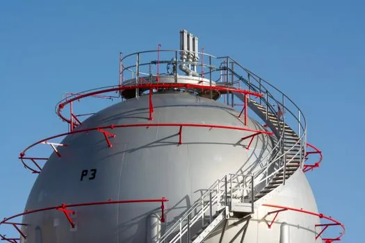 Safety Shoes selection for oil and gas facilities - What the research base actually supports
