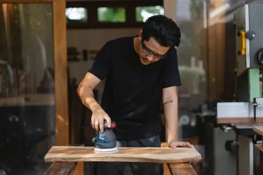 Sander selection for HVAC installation - Tool-Bag Integration: What the HVAC Tech Actually Carries