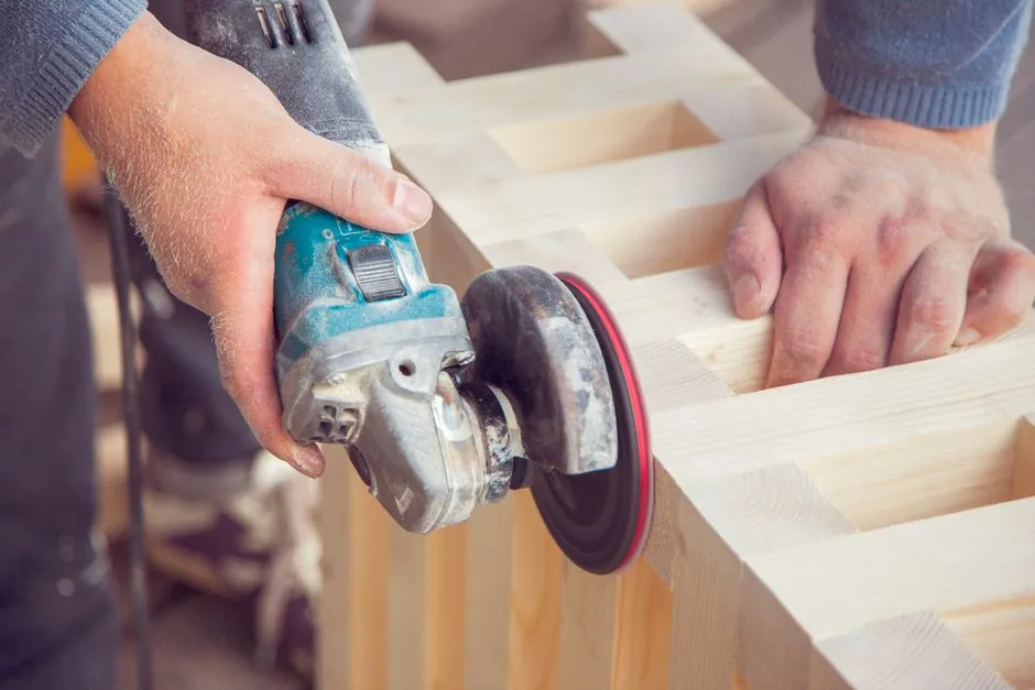 Sander selection for interior finishing: orbit, power, dust