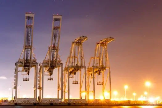 Pile Driver selection for port and terminal operations - Underwater Noise, Permits, and Monitoring