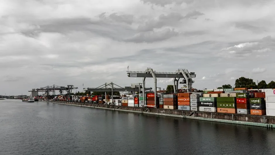 Selecting Pile Drivers for Port and Terminal Operations in 2026