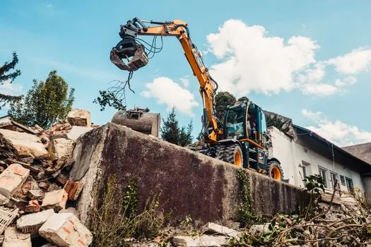 Suspended Working Platform selection for demolition work - Weather, Clearance, and Operator Limits