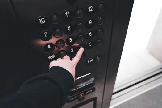 how to choose a Servo Motor - Step 3: Pick the feedback device and brake option
