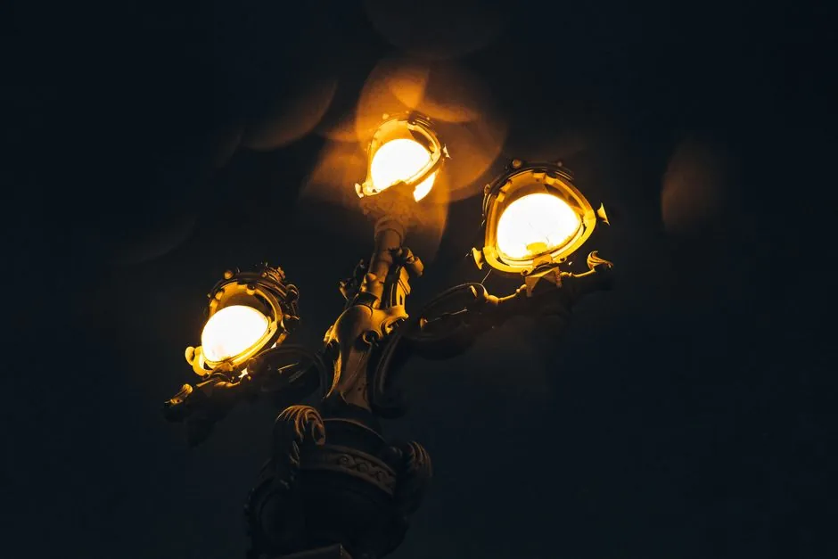 Shakeout Machine Selection for Lighting Fixture Castings: Sand, Deck, and Drive Map
