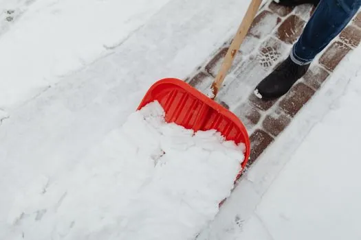 Shield Machine selection for snow removal - Operational envelope: snow type, depth, and surface