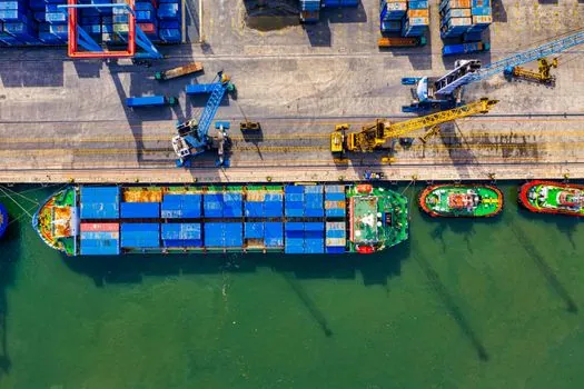 Shuttle System selection for port logistics - Corrosion, fasteners, and bus power: the engineering details