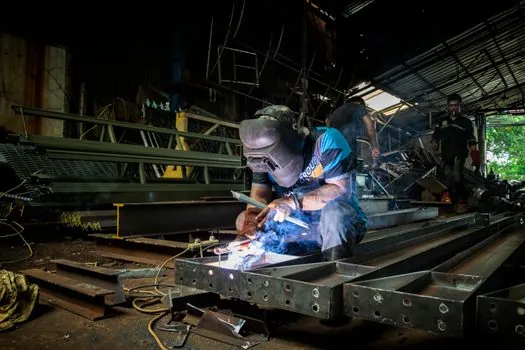 Silicon Steel selection for general fabrication - Comparing the three steels a general fab will actually quote
