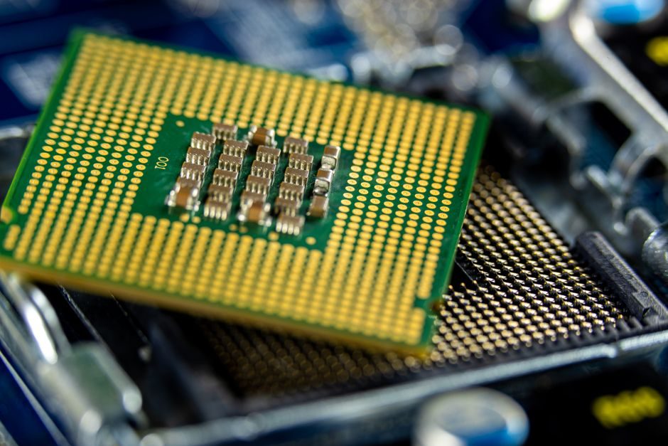 Silicon Wafer Manufacturing Cost: Drivers, MPW Benchmarks, and 2026 Sourcing Reality