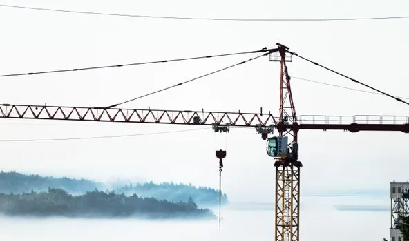 Single Girder Crane selection for demolition projects - Hook-load math, dynamic allowance, and load chart sanity check
