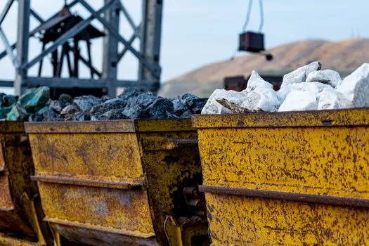 Single Girder Crane selection for quarrying - Standards, Compliance, and Sourcing