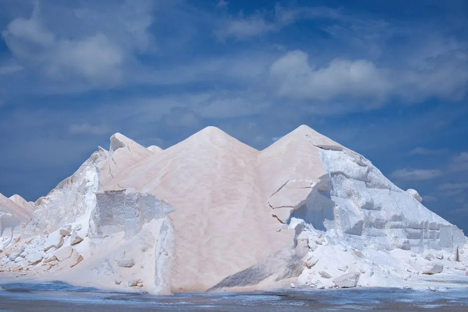 Sodium-Ion Cell Cost Breakdown 2026: Where the $59-75/kWh Actually Goes