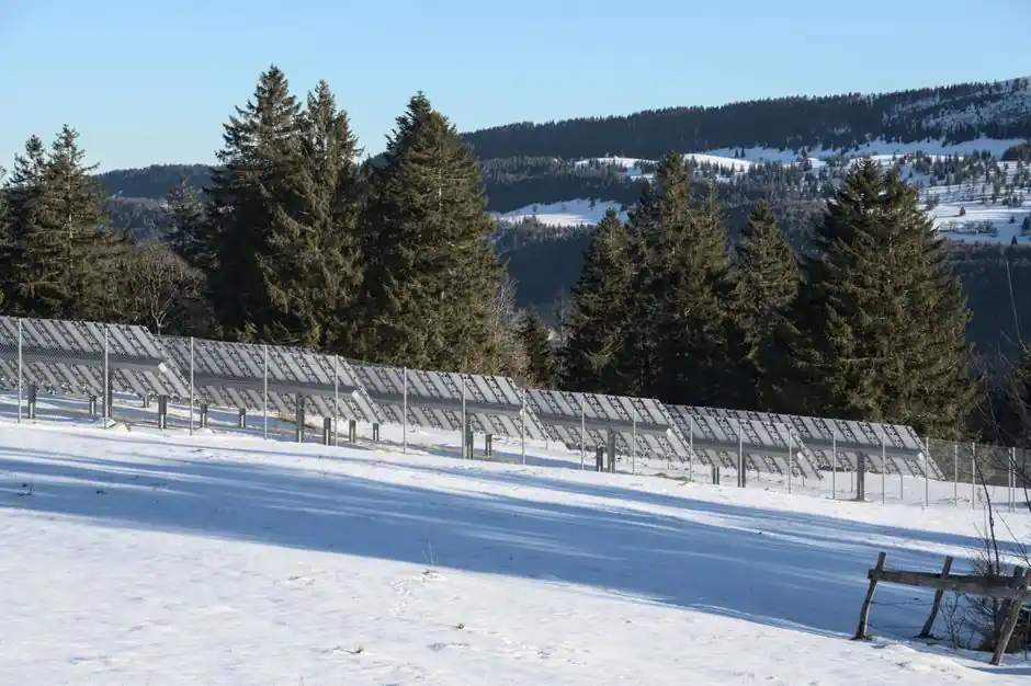 Solar Inverter Competitive Landscape 2026: Vendor Stack, Spec Lines, and