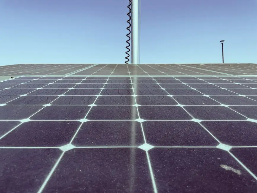 Solar Inverter Industry 4.0 Adoption: Spec Map, Vendor Moves, and 2026-2031 Numbers