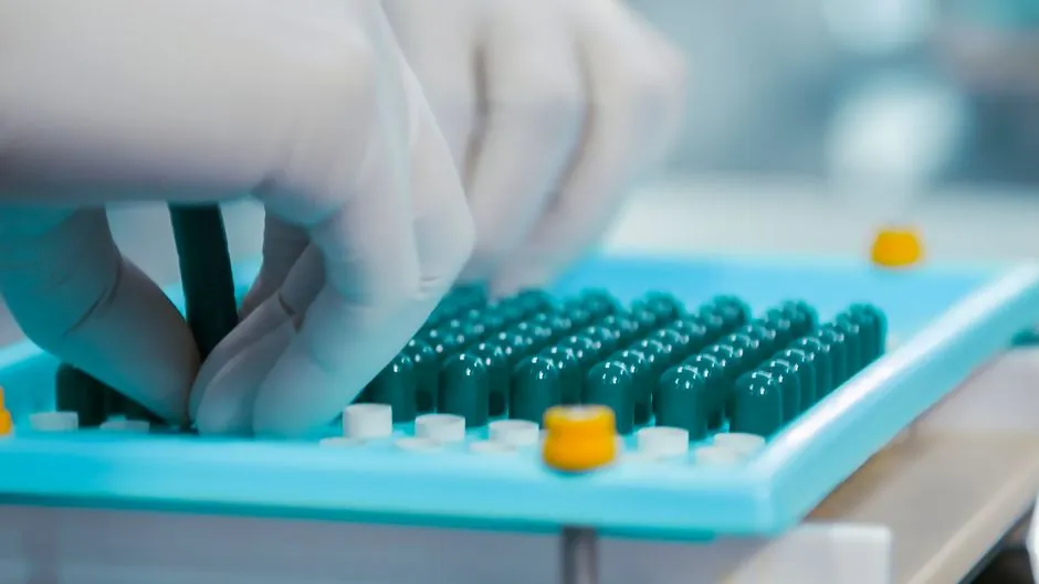 Sorting System Selection for Pharmaceutical Distribution: Conveyor vs AGV