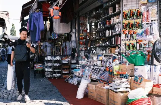 warehouse robotics sourcing from China guide - Market Signals Buyers Should Track in 2026