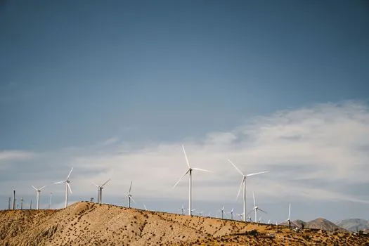 wind turbine gearbox sourcing from China guide - Material, Bearing, and Lubrication Choices That Drive Field Reliability