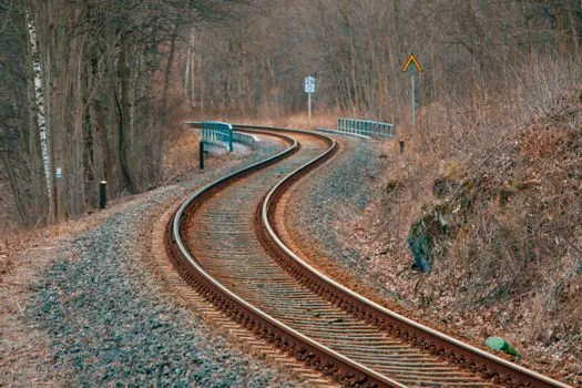 V-Process Vacuum Molding Line selection for rail components - Comparison: V-Process vs Traditional Automatic Molding for Rail