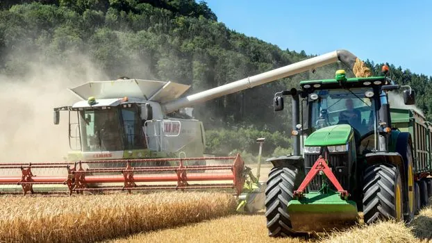 Spherical Plain Bearing selection for agriculture machinery - Steel/Steel, PTFE-Lined, and Sealed: How Sliding Surface Changes Maintenance